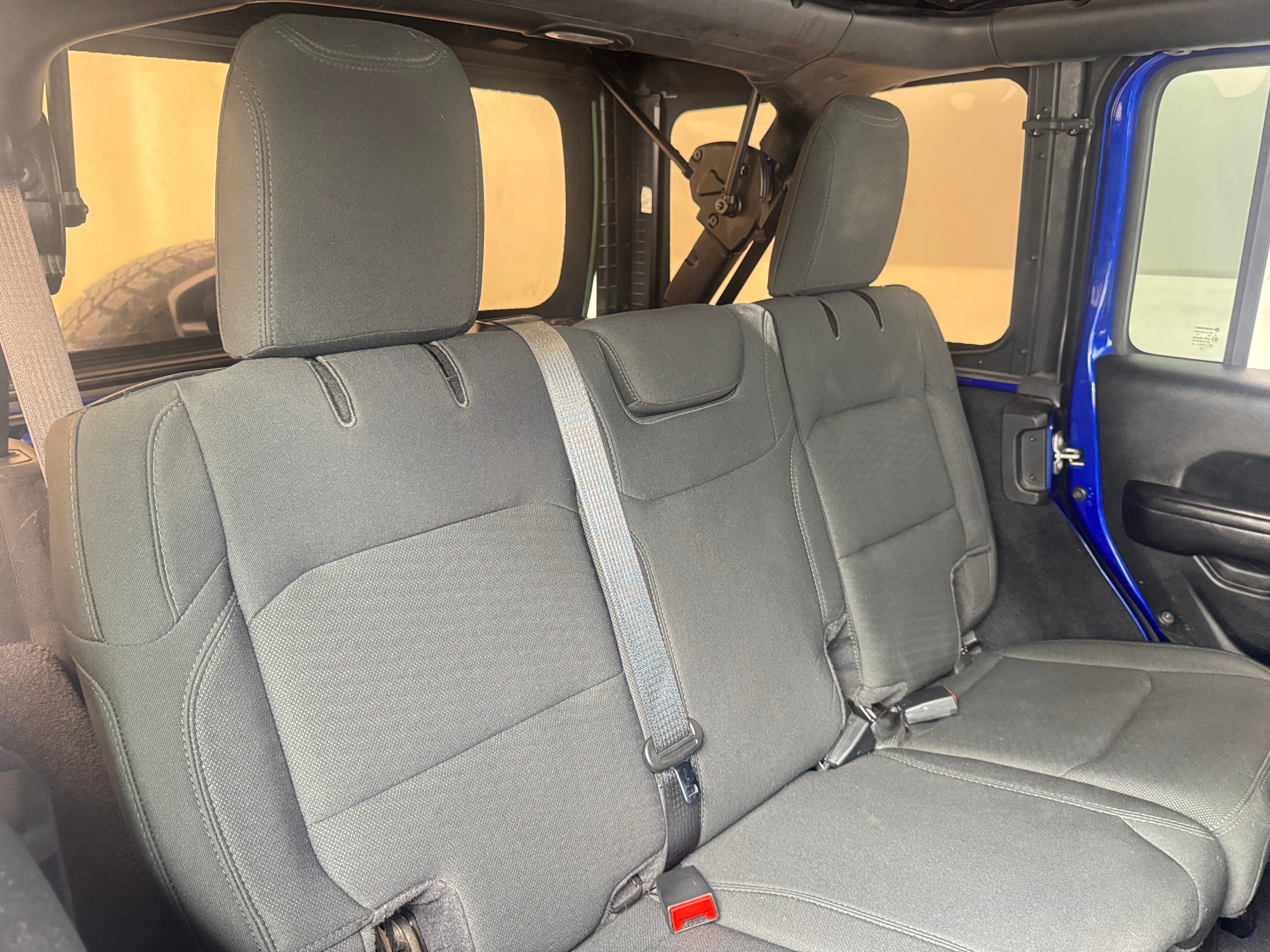 jeep wrangler unlimited 2020 1C4HJXDM9LW320943 image jeep wrangler unlimited 2020 1C4HJXDM9LW320943 image